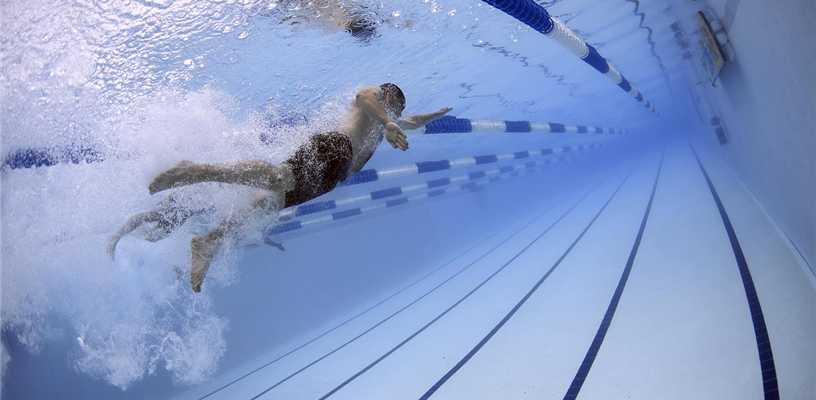 AQUATIC CENTER SEASON PASSES ARE BACK!